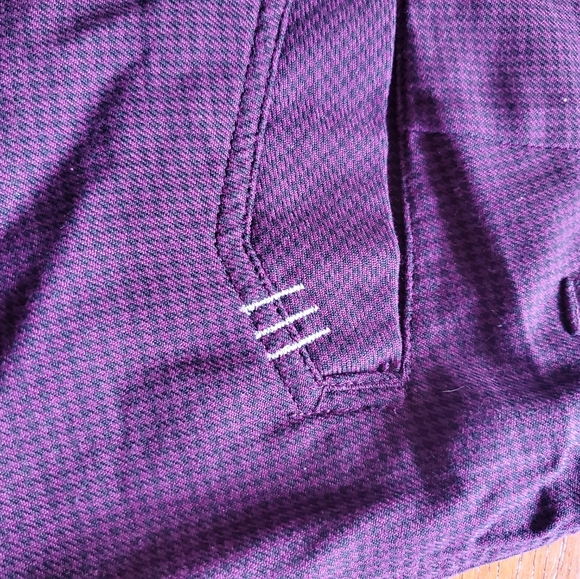 Lululemon mens shorts 38 - Picture 8 of 9